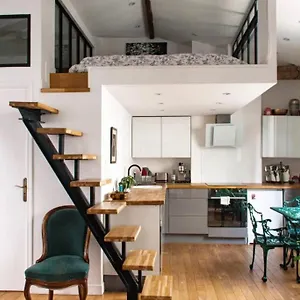 appartement-type-loft-40m-marais.fr-paris.fr/