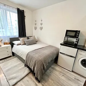 Cosy Flat London